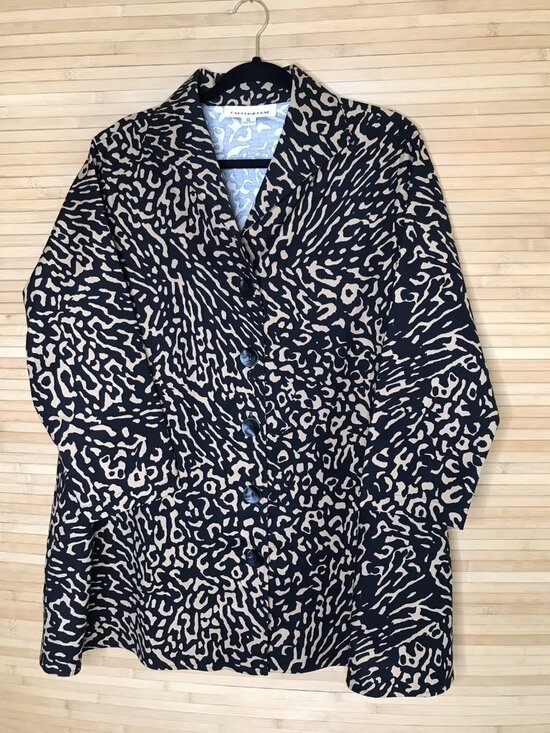Caroline Rose Jackets & Blazers - Caroline Rose sz XL Beige Black Animal Print button Front Long Jacket Oversized
